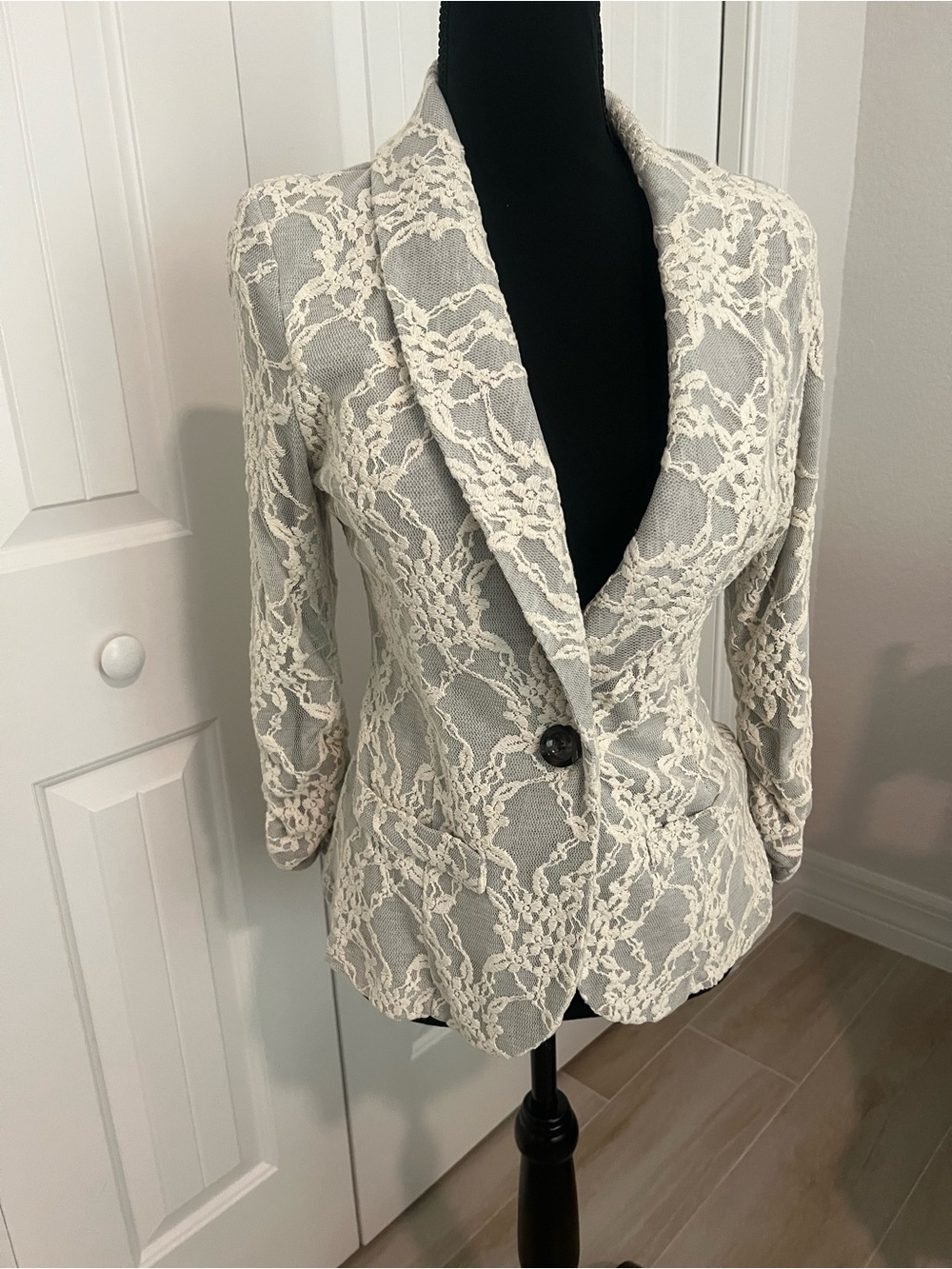 Vanity Cream Lace-Overlay Blazer Jacket NWT
